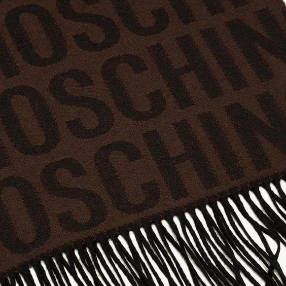 Moshino scarf - Picture 2 of 6